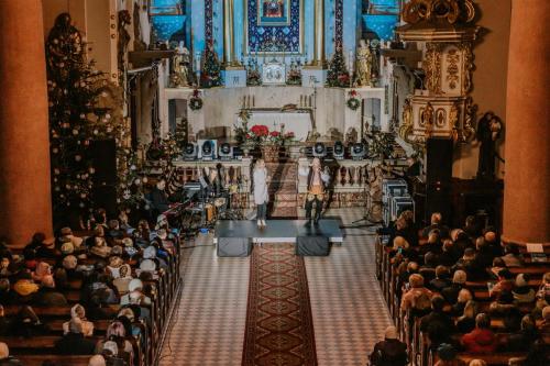 Koncert-koled-w-Sanktuarium-Matki-Boskiej-Bolesnej-w-Limanowej-43