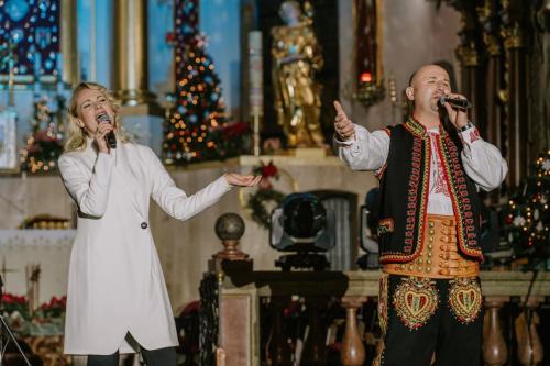 Koncert-koled-w-Sanktuarium-Matki-Boskiej-Bolesnej-w-Limanowej-49