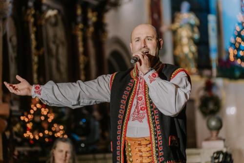 Koncert-koled-w-Sanktuarium-Matki-Boskiej-Bolesnej-w-Limanowej-55