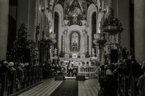Koncert-koled-w-Sanktuarium-Matki-Boskiej-Bolesnej-w-Limanowej-57
