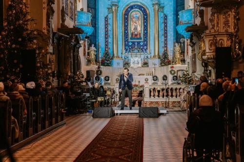 Koncert-koled-w-Sanktuarium-Matki-Boskiej-Bolesnej-w-Limanowej-60