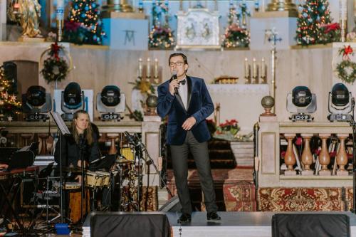 Koncert-koled-w-Sanktuarium-Matki-Boskiej-Bolesnej-w-Limanowej-68