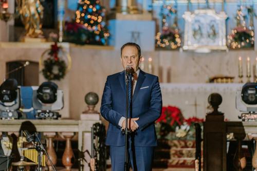 Koncert-koled-w-Sanktuarium-Matki-Boskiej-Bolesnej-w-Limanowej-80