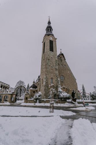 Koncert-koled-w-Sanktuarium-Matki-Boskiej-Bolesnej-w-Limanowej-87